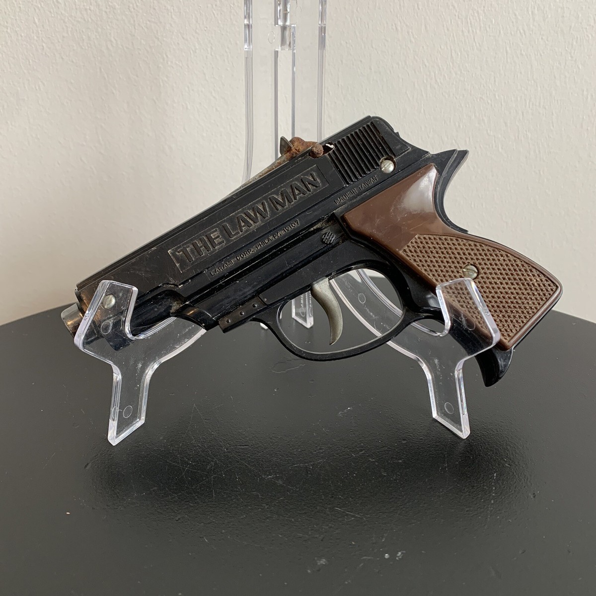 Vintage 1950/60's Larami “The Law Man” Toy Pistol Gun Clicker