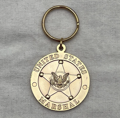 Department Of Justice DOJ US Marshal Coin Medallion Key Chain Gold Tone 1.5" - Picture 2 of 6