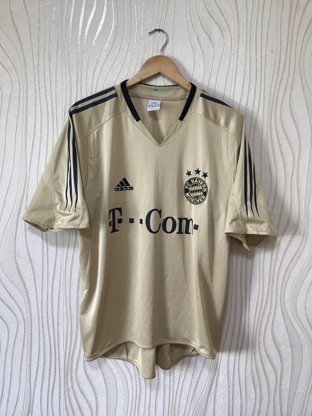 BAYERN MUNICH 2004 2005 AWAY FOOTBALL SHIRT SOCCER JERSEY VINTAGE ADIDAS GOLD