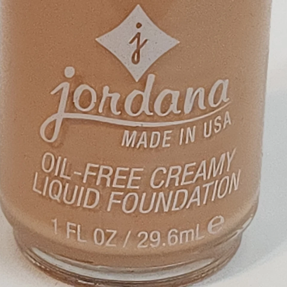Base líquida cremosa sin aceite Jordana nueva 1 fl oz 05 arena hecha en EE. UU. Foto 2 de 4