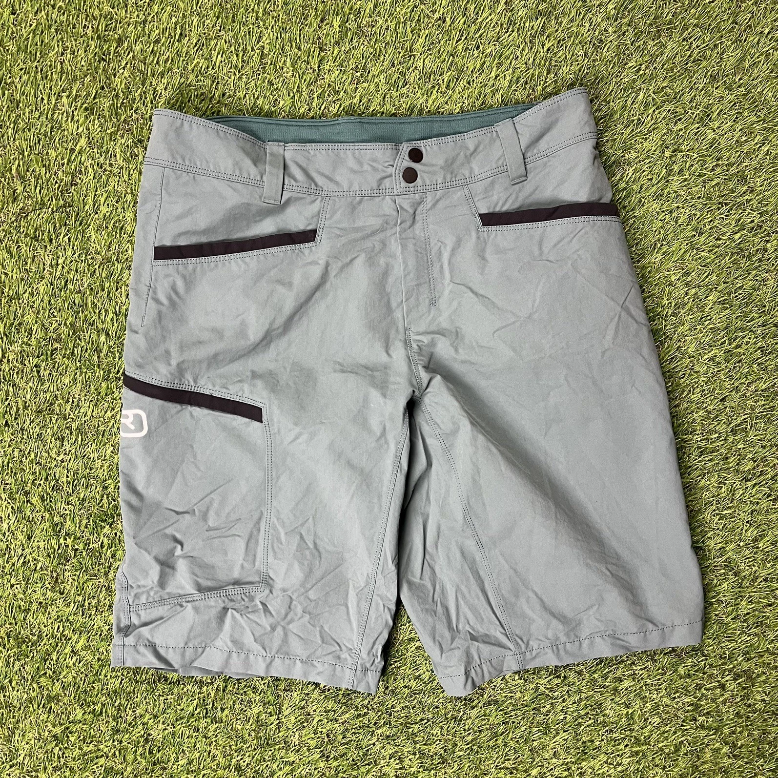 Ortovox Pelmo Shorts Mens Medium Blue Outdoors Hiking Climbing Casual Cargo
Opens in a new window or
