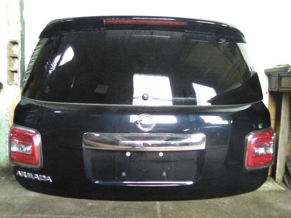 Maletero/portón trasero Nissan Armada 17-20 con elevación eléctrica  Foto 2 de 4