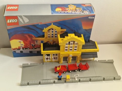 Lego vintage set System Train 9V 4554 Metro Station, with box