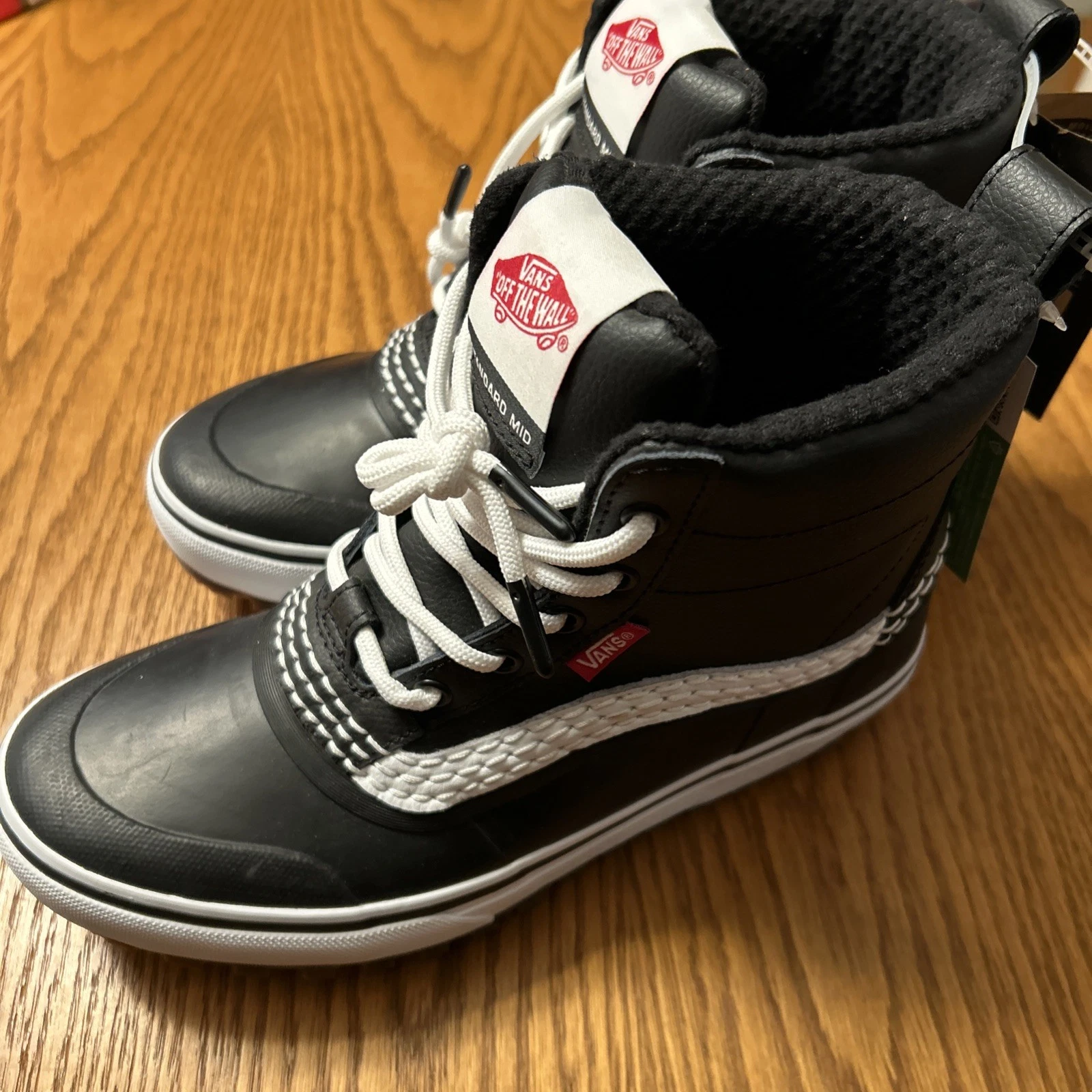 VANS Standard Mid MTE Mens Snow Boots Black White Waterproof Warm Sizes 6.5