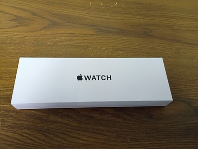 Apple Watch SE 3 44mm GPS Midnight w/ M/L Midnight Sport MEHQ4LW/A  - In Box