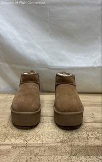 UGG Classic Ultra Mini Platform Chestnut Suede Boots Women's Size 10