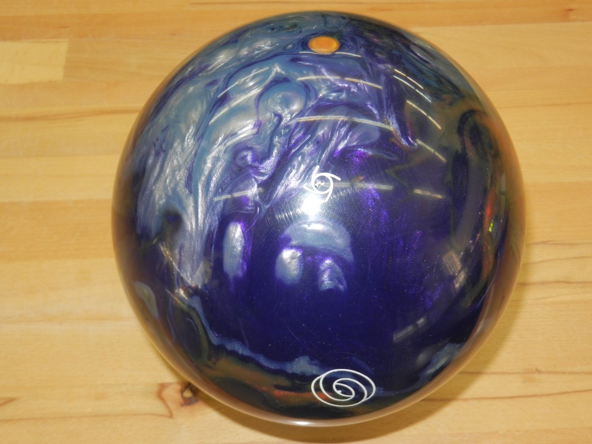 STORM EQUINOX ボウリングボール Storm Equinox Bowling Ball + FREE SHIPPING at BowlersMart.com