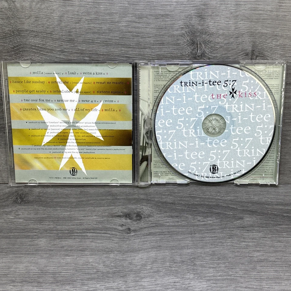 TRIN-I-TEE 5:7 "THE KISS" AUDIO CD XIAN CHRISTIAN Foto 3 de 4