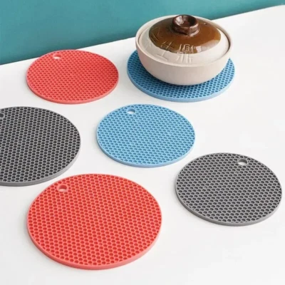 Round Heat Resistant Silicone Mat Non-Slip Pot Holder Trivet UK - Image 1 of 4