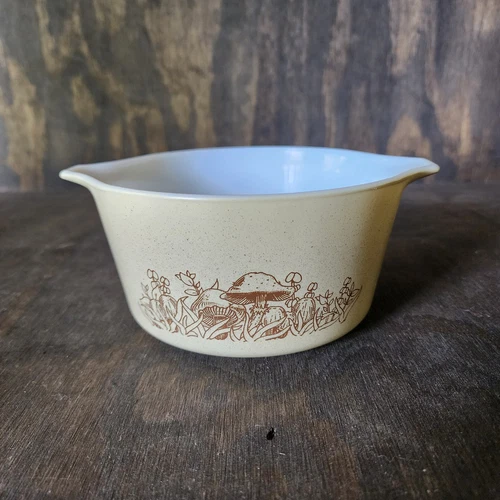 PYREX Vintage 473-B FOREST FANCIES Mushroom Bowl 1 Liter