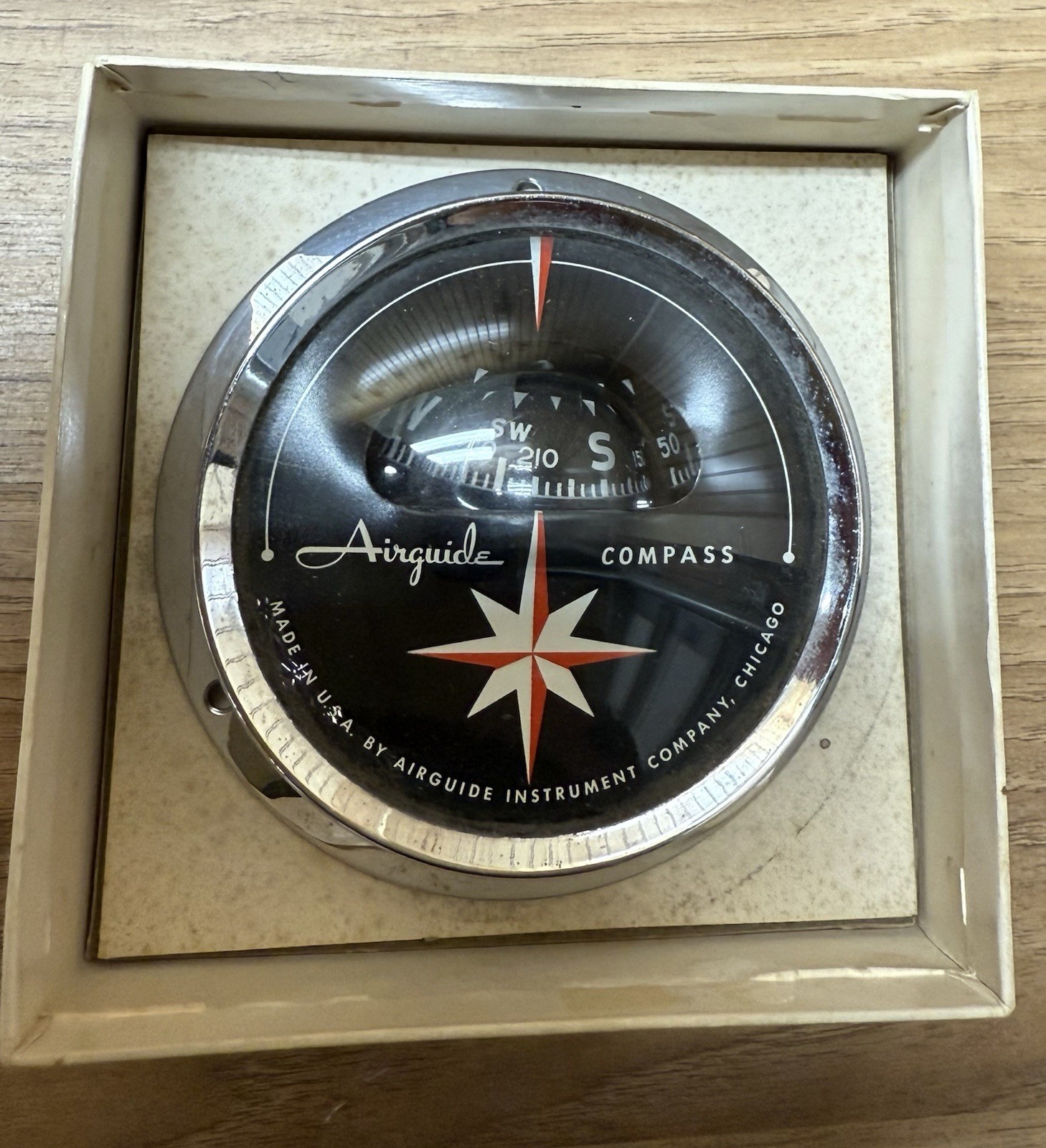 Vintage 1961 Airguide Marine Compass Model 76 in the original box +++ NOS
