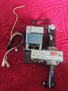 REEBOK GT40S GT30 zr9 LAUFBAND Hill NEIGUNGSMOTOR GH56 Schneckenantrieb hydraulisch +