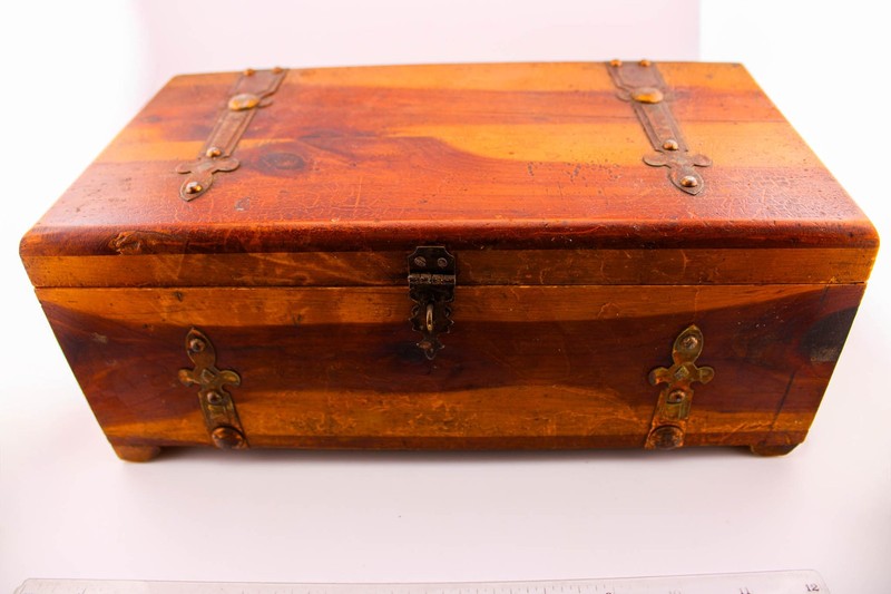 ANTIQUE CEDAR WOOD  COPPER CHEST SEWING BOX