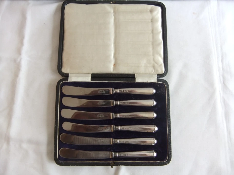 Cuchillos de mantequilla de postre antiguos x 6 asas de plata de ley con estuche Sheffield 1922 Foto 2 de 4