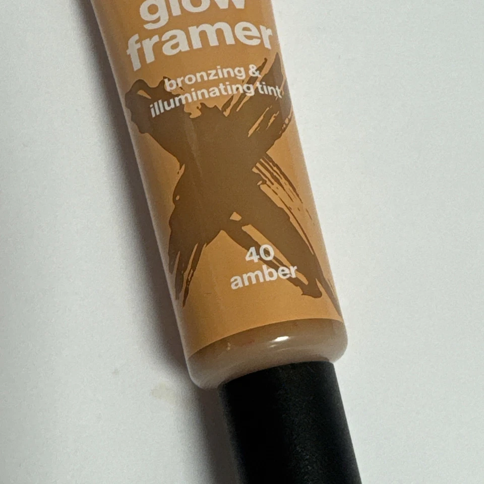 Max Factor Glow Framer Bronzing and Illuminating Tint 40 Amber - Image 2 of 4