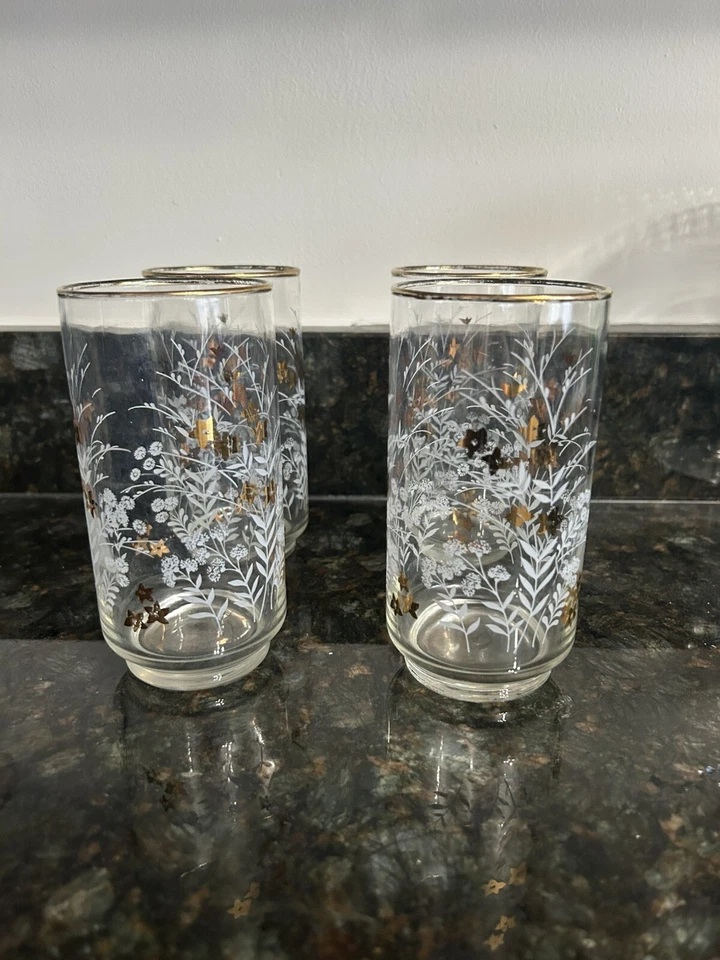 Juego de 4 vasos grabados florales vintage dorados y blancos Foto 2 de 3