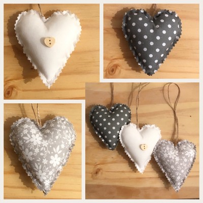 Set Of 3 Handmade Shabby Chic Hanging Hearts In Grey And White Sonstige Mobel Wohnen