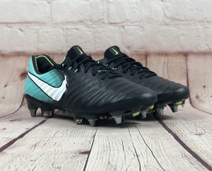 women's tiempo soccer cleats