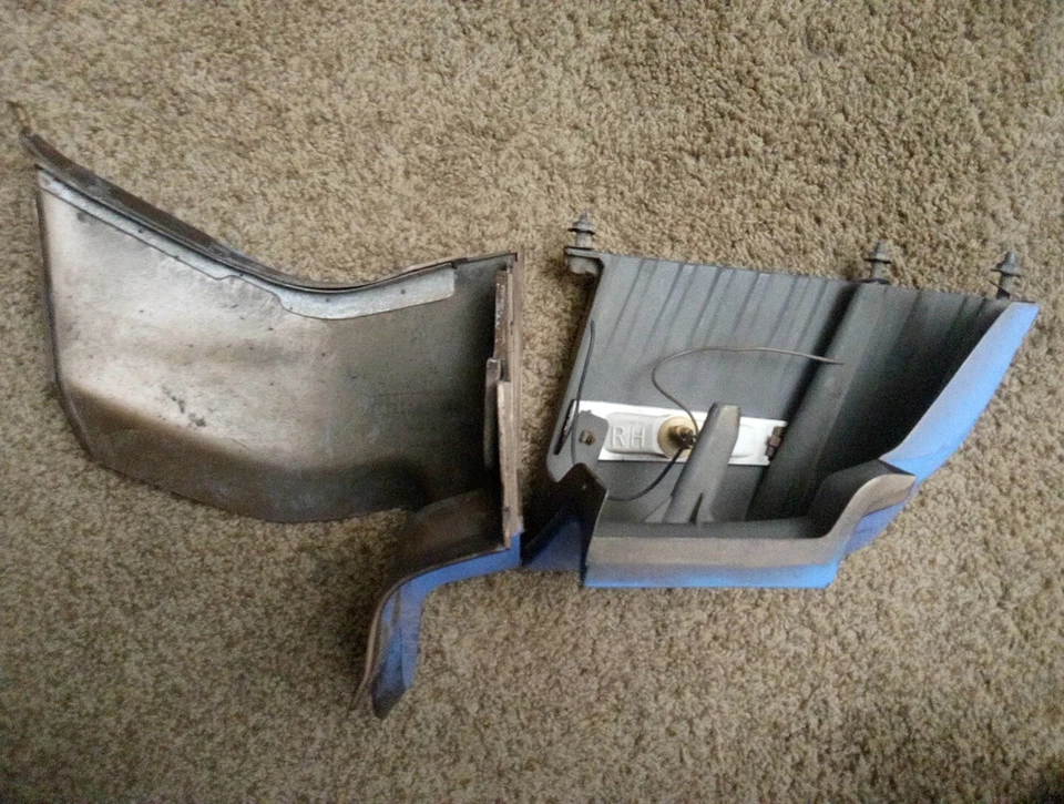 Rellenos de parachoques de esquina delantera para Pontiac Grandville 73-76 fabricante de equipos originales con luz Donk Olds derecha Foto 3 de 4