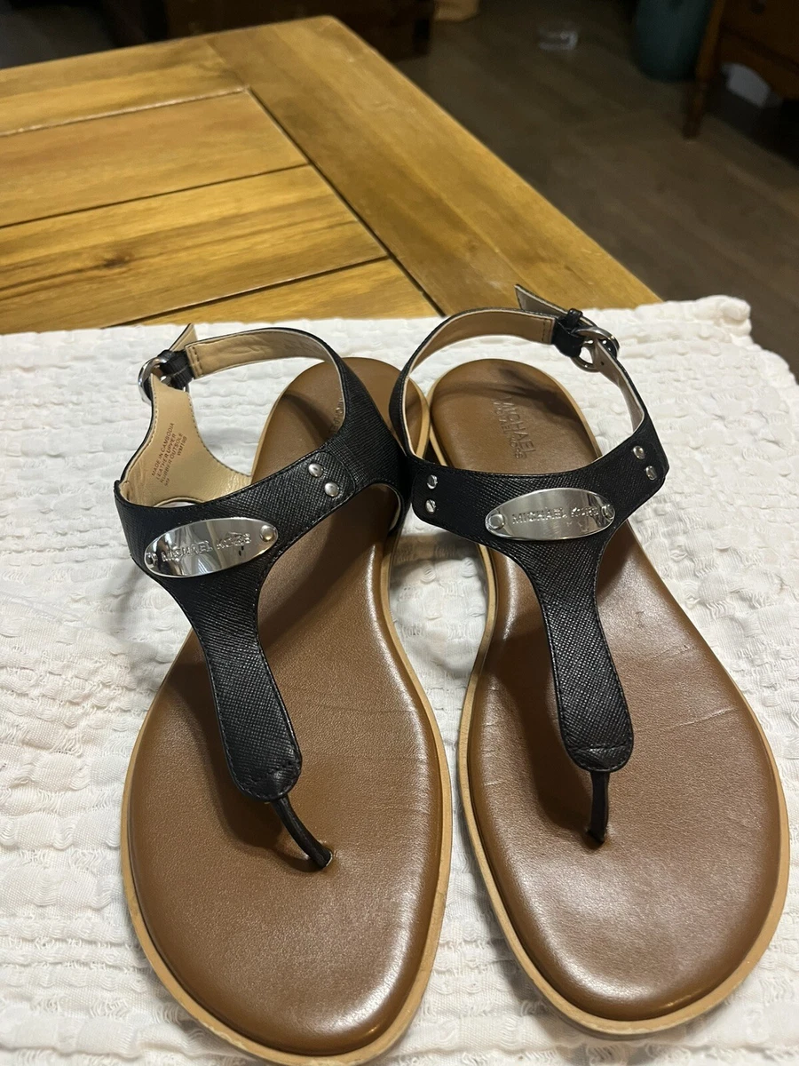 Michael Kors MK Plate Flat 0 to 1/2 Inch Sandals for Women for