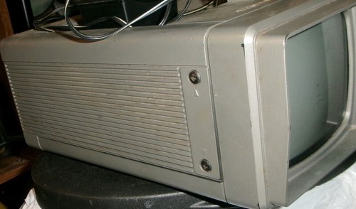 Bentley Deluxe Portable 5 Inch Black And White Television TV Model No 100c - Picture 8 of 10