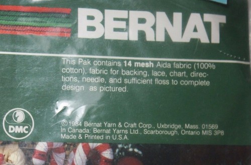Kit de medias Bernat 1984 "Christmas Cheer" contado punto de cruz nuevo en paquete - Imagen 3 de 6