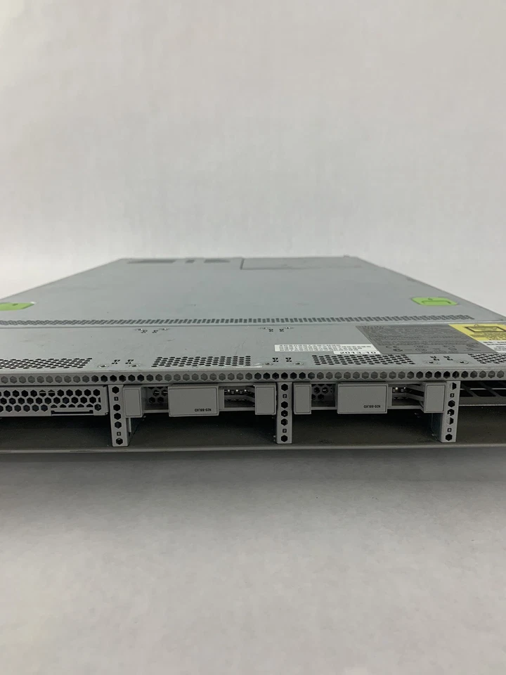 Cisco-UCS UCSC-C220-M3S Server Xeon E5-2609 2.4 GHz  16 GB RAM No HDD No OS - Image 4 of 4