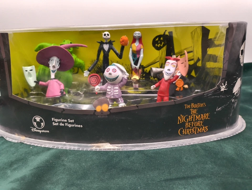 NIDB Antiguo Stock Disney Store Pesadilla Antes de Navidad y Juegos de Estatuillas Aladino Foto 2 de 4