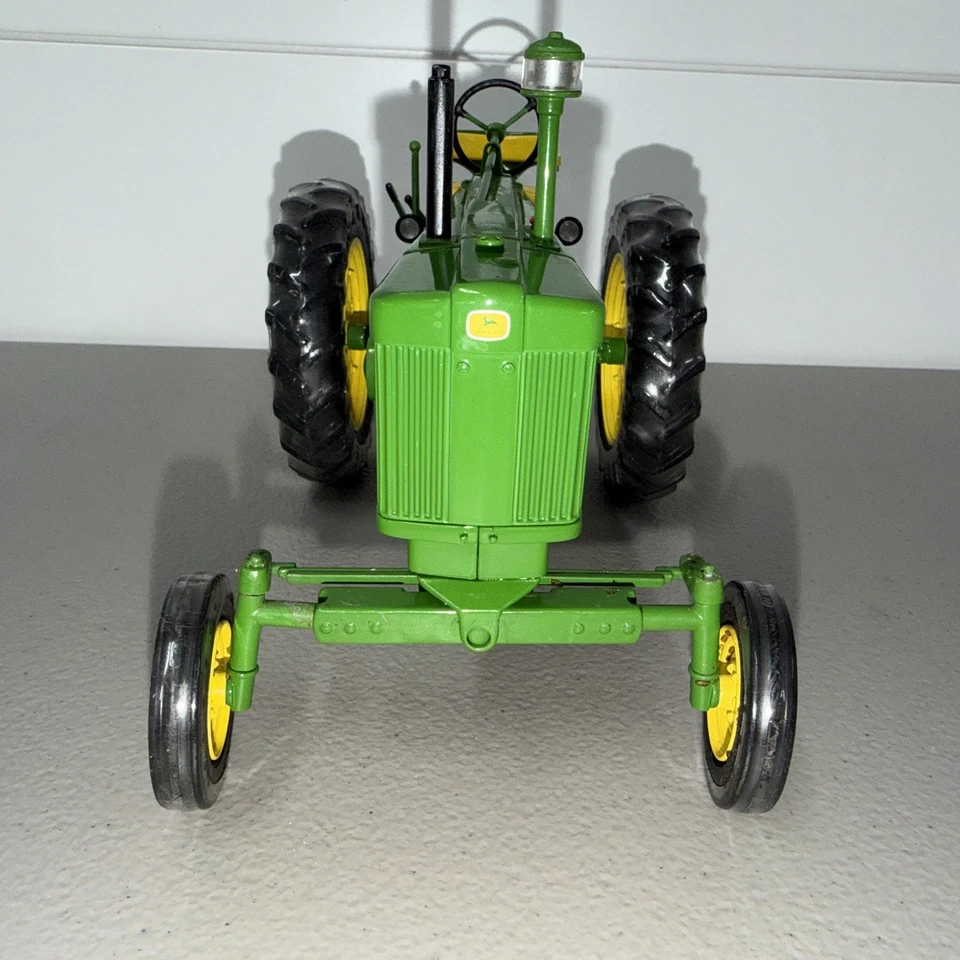 ERTL Precision Classic John Deere 720 Diesel Tractor With Coin No Box 1/16 - Image 4 of 4