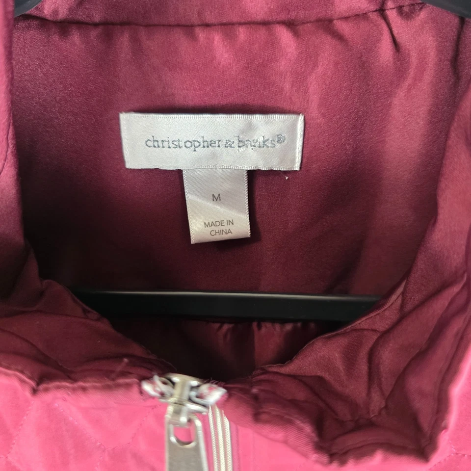 Женский стеганый жилет Christopher & Banks бордовый размер средний на молнии спереди и с карманом - Изображение 4 из 4