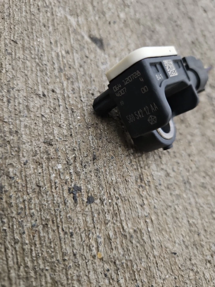 Sensor de aceleración delantero Mopar OEM 56054212AA Dodge Durango Jeep Cherokee Foto 2 de 3