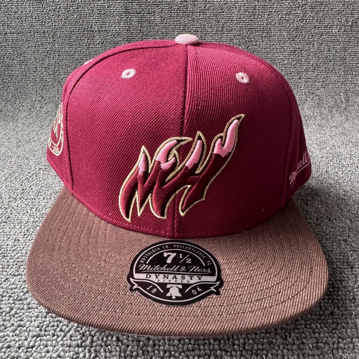 Mitchell & Ness Dynasty Wizards NBA HWC Fitted Cap 7 1/2
