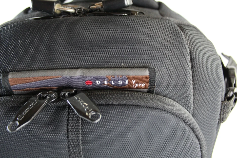 Mochila para cámara digital Delsey Pro negra pesada duradera con muchos bolsillos Foto 2 de 4