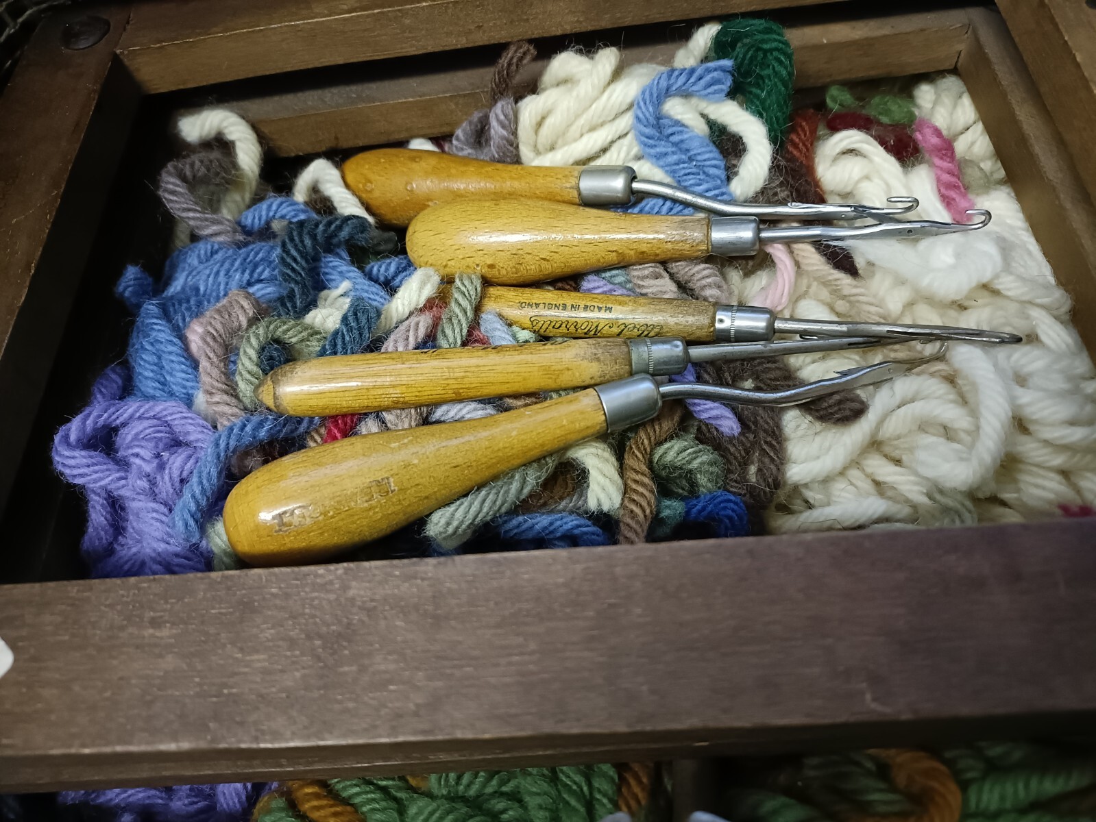 VINTAGE RUG MAKING TOOLS TAPESTRY CANVAS WOOL & FRAMES JOB LOT eBay