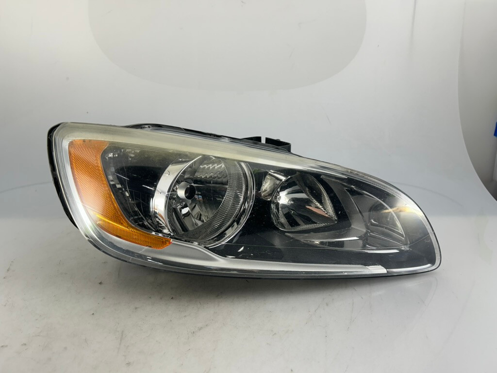 OEM 2014-2018 Volvo S60 V60 Right Passenger Halogen Headlight