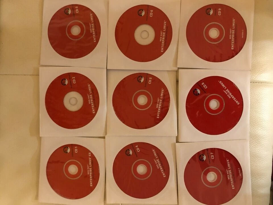 Genuine Red Hat Enterprise Linux ES Version 3 - Complete 9-disc set - Image 2 of 4