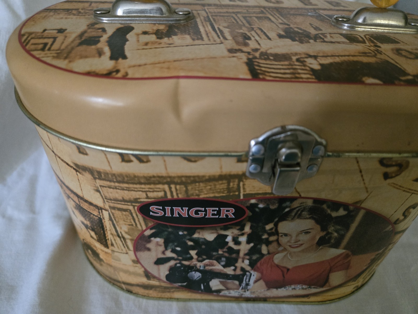 Singer Sewing Retro Beaded Handle Sewing Tin