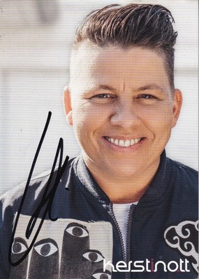 Autograph - Kerstin Ott