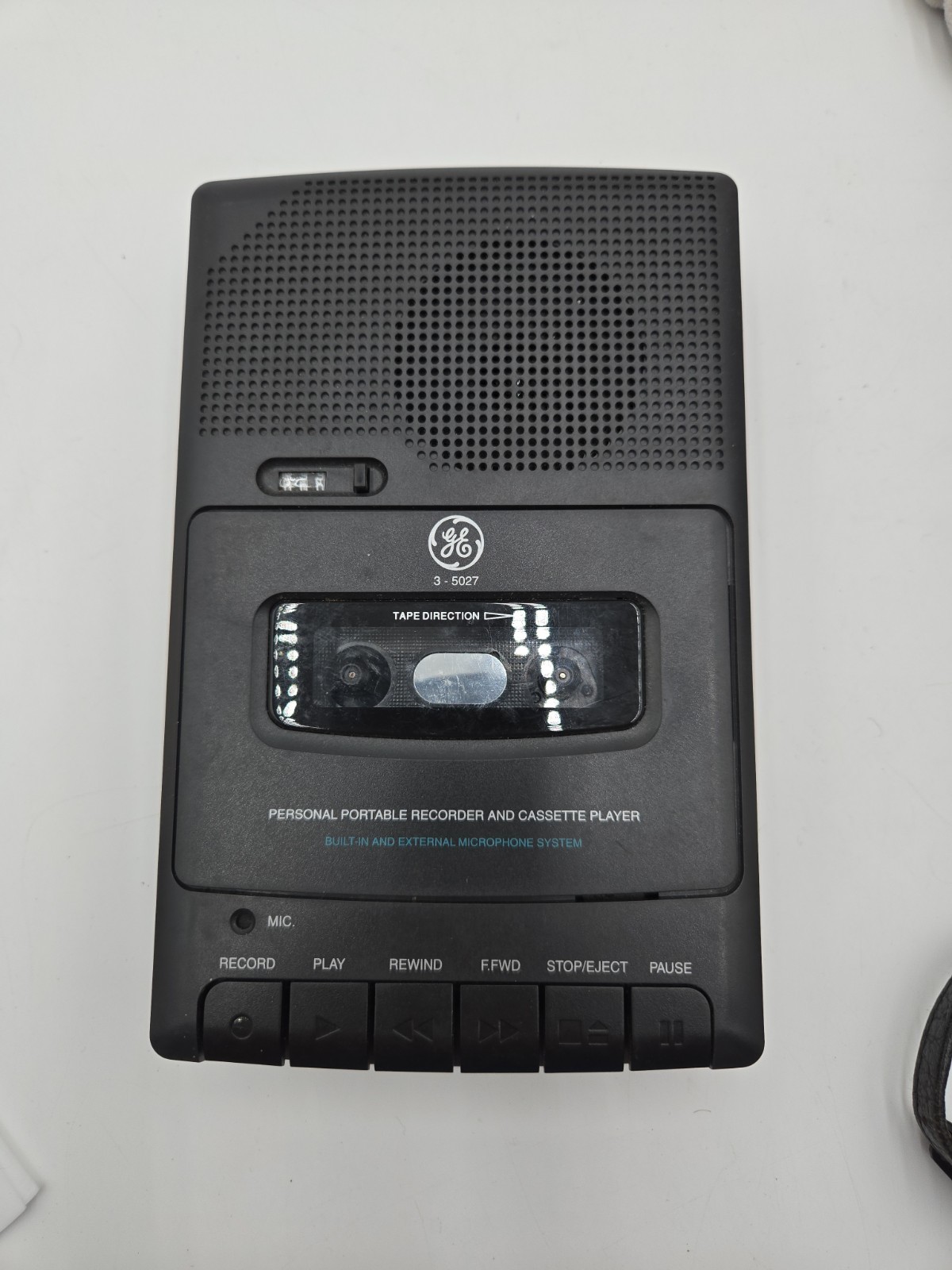 GE 3-5027 Personal Portable Cassette Player Recorder!