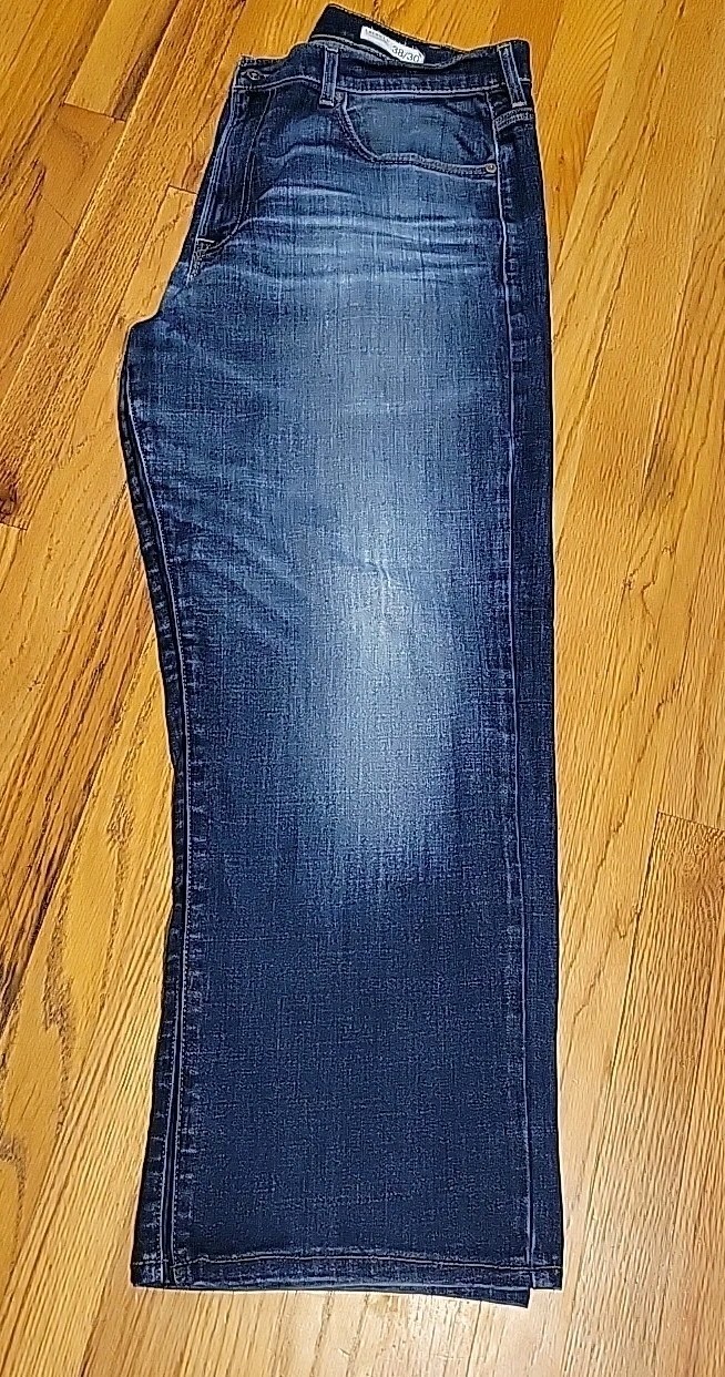 Men's Cremieux Premium Denim 38/30 Relaxed Fit Med Wash Straight Leg