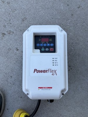 Allen Bradley Powerflex 40 Drive 22B-B5P0C104 1HP 200-240V 3PH