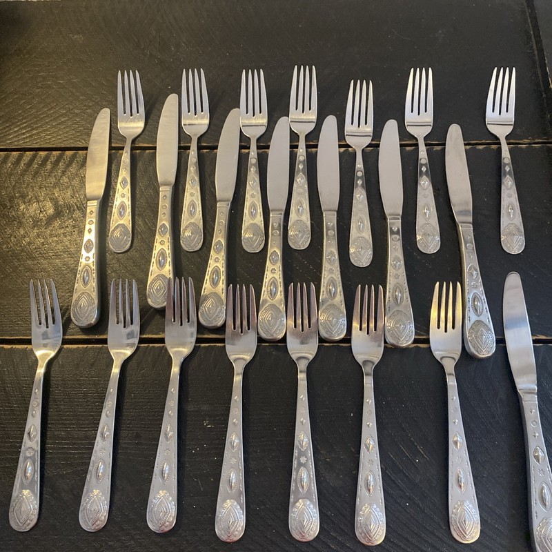 Wallace Taos Southwestern Stainless Flatware - Silverware Lot Of 22 Forks&Knives