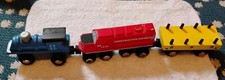 Toys R Us Geoffrey Wooden Magnetic Train Engines Cars Thomas Compatible