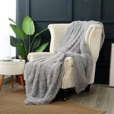 Reafort Luxury Long Hair Shaggy PV Fur Faux Fur Oversized 60"X70" Throw Blanket