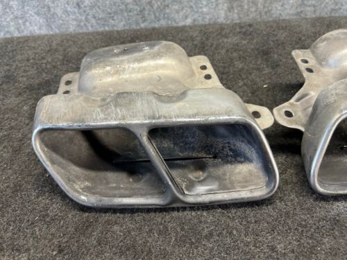 ✔JUEGO DE PUNTAS DE ESCAPE TRASERO IZQUIERDO DERECHO MERCEDES W117 CLA45 GLA45 AMG OEM - Imagen 3 de 9