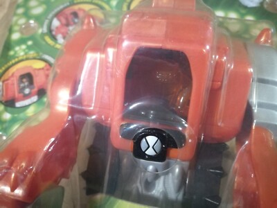 Bandai 2006 Ben 10 Wildmutt Beastly Dozer #27265 Ben's Alien