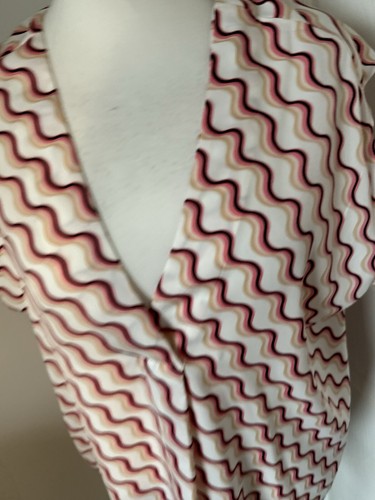 Ladies M&S Light Chiffon Knotch Neck Sleeveless V Neck Blouse Size22 BNWT - Picture 4 of 12