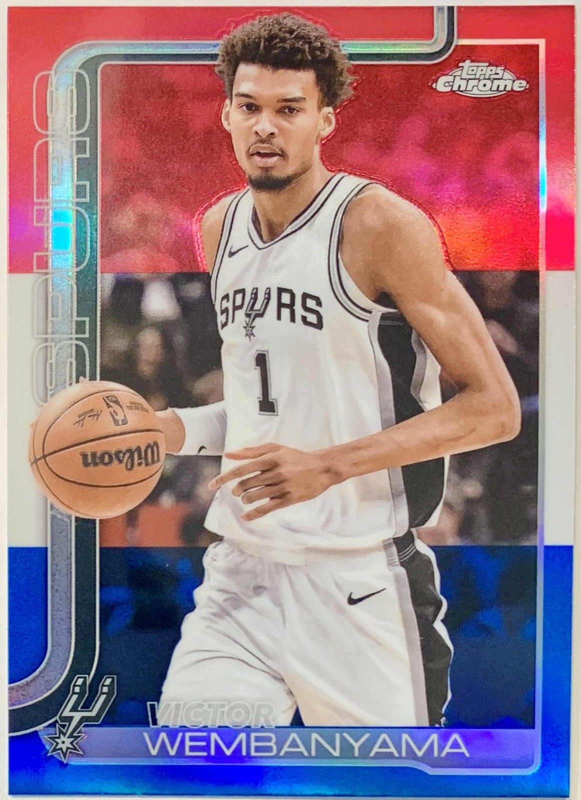 Victor Wembanyama 2025-26 Topps Chrome Red White Blue Refractor 221 RWB Spurs 👽