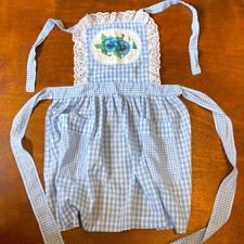 Vintage Blue Gingham Apron Hand Painted Floral Eyelet Lace Pockets Cottagecore