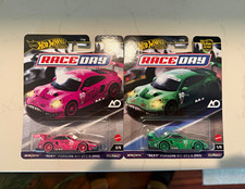 Hot Wheels Premium Race Day Porsche 911 GT3 R 992 Roxy  Rexy Set